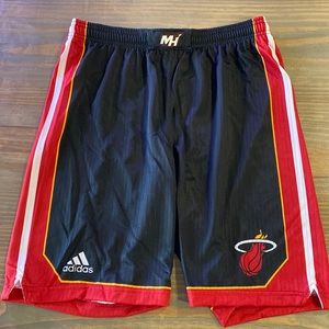 Adidas Youth Miami Heat Basketball Shorts. Youth XL